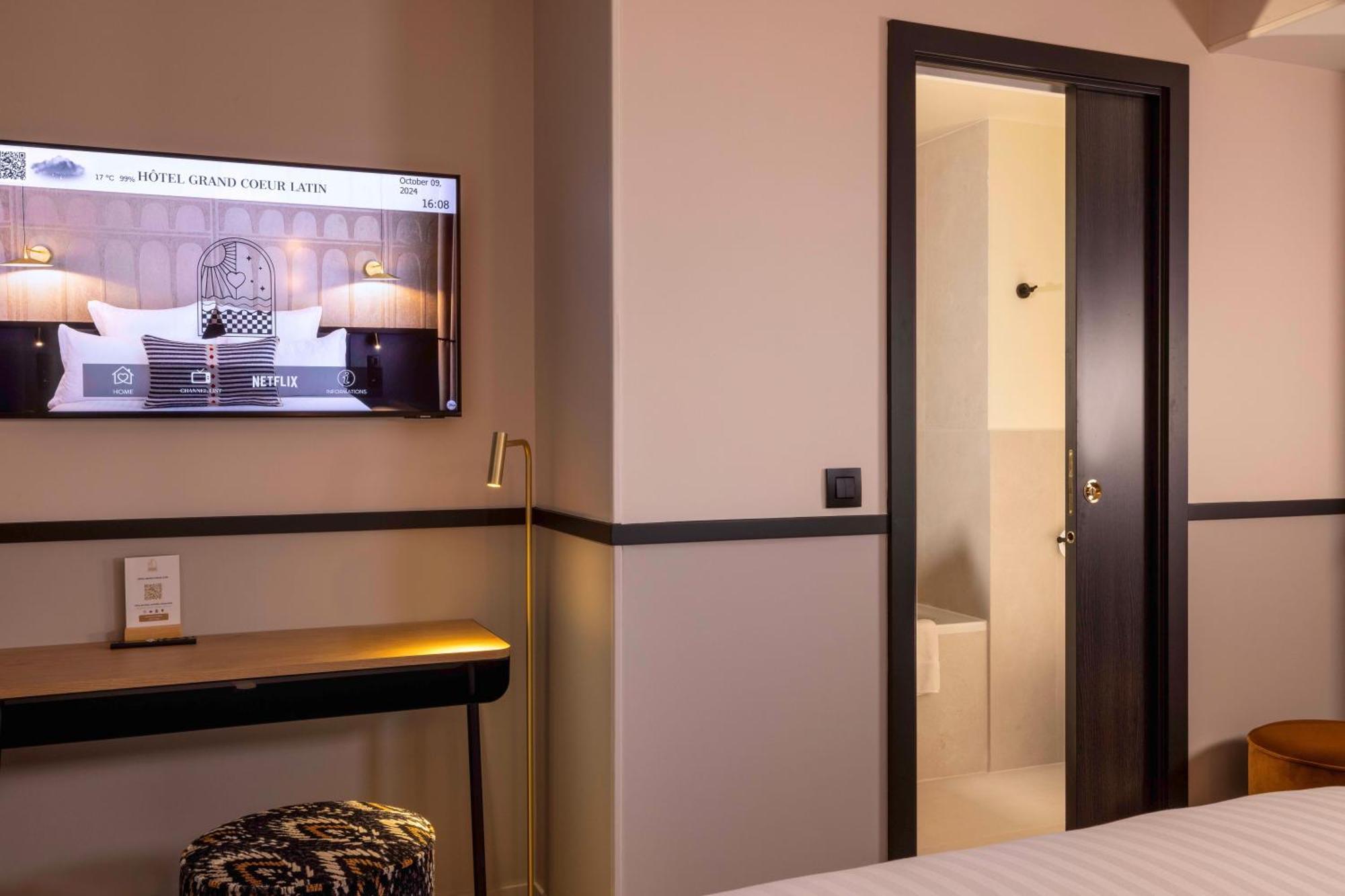 Hotel Grand Coeur Latin ปารีส ภายนอก รูปภาพ