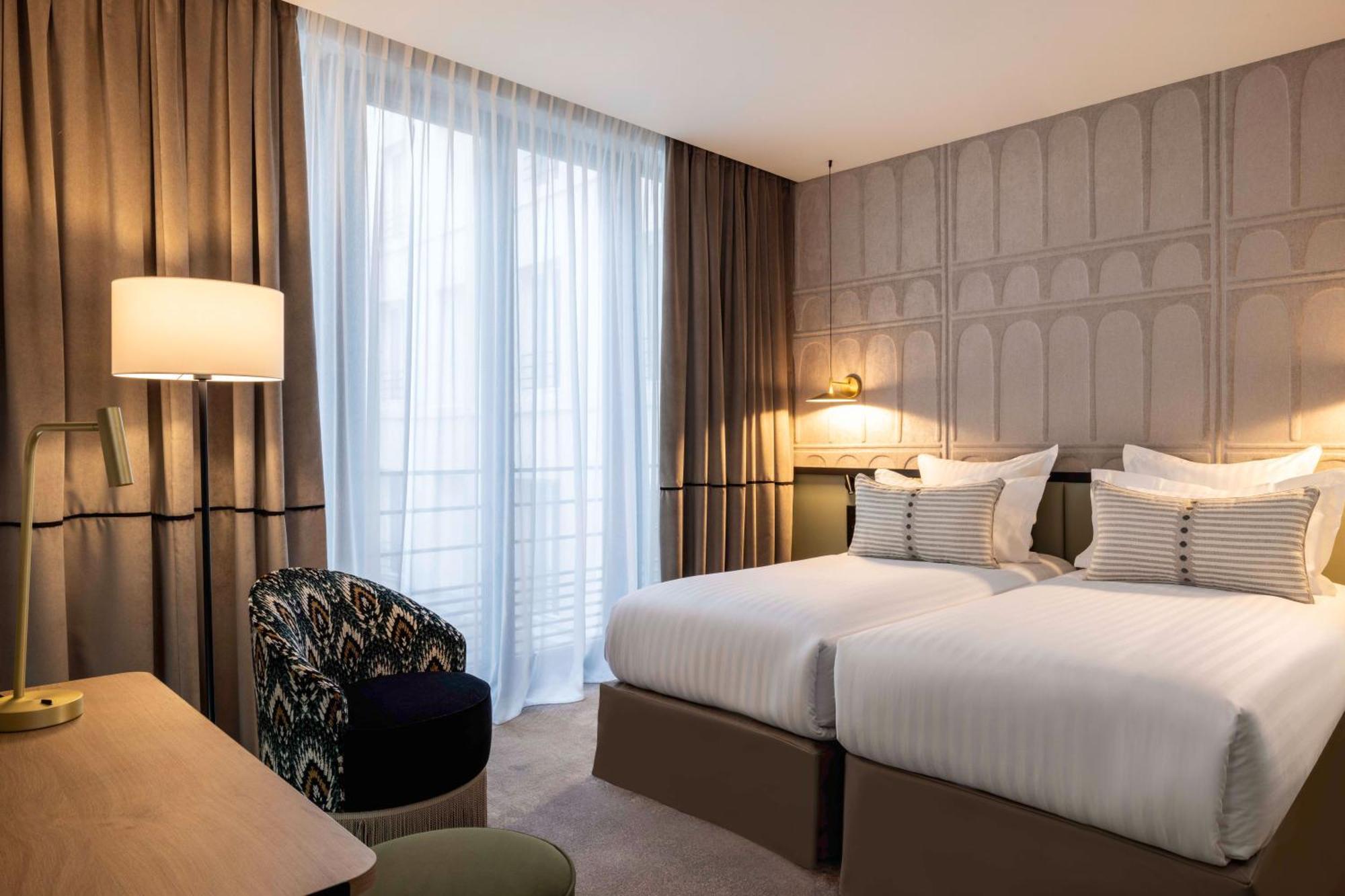 Hotel Grand Coeur Latin ปารีส ภายนอก รูปภาพ